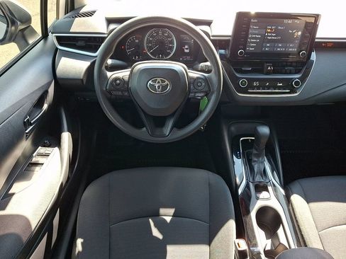 Used 2022 Toyota Corolla LE FWD image 11
