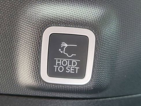 New 2026 Jeep Grand Cherokee Limited RWD image 8