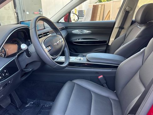 Used 2025 Genesis GV70 2.5T AWD/4WD image 10