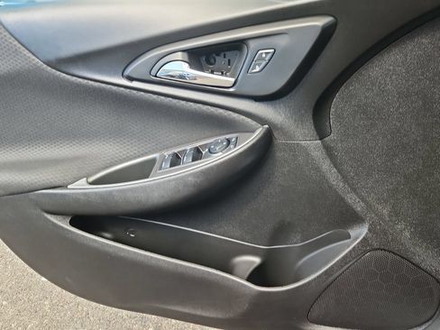 Used 2025 Chevrolet Malibu LT FWD image 9