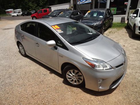 Used 2014 Toyota Prius Plug-In Hybrid image 1