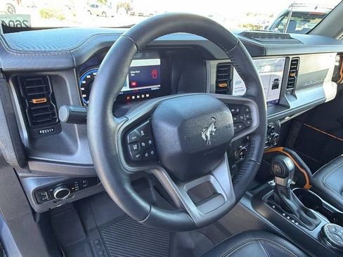 Used 2024 Ford Bronco Badlands AWD/4WD image 31