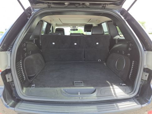 Used 2012 Jeep Grand Cherokee Laredo AWD/4WD image 18