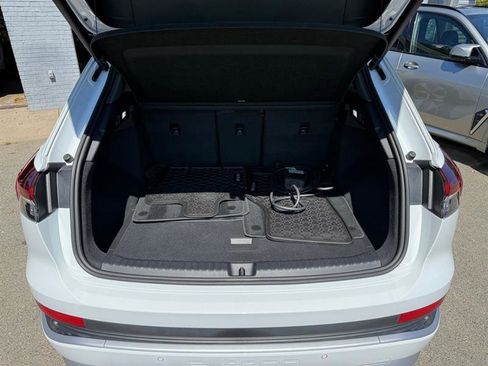 Used 2024 Audi Q4 e-tron Premium Plus w/ Premium Plus image 17