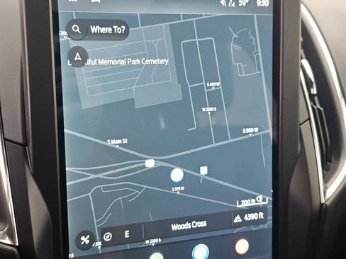 Used 2022 Ford Edge ST w/ Equipment Group 401A image 9