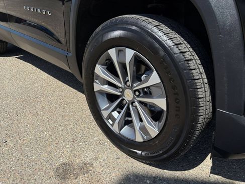 Used 2025 Chevrolet Equinox LT FWD image 30