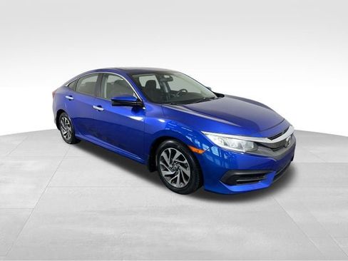 Used 2018 Honda Civic EX image 7