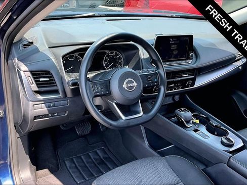 Used 2024 Nissan Rogue SV AWD/4WD image 5