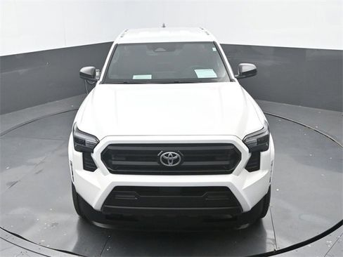 Used 2024 Toyota Tacoma SR image 28