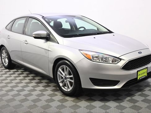 Used 2016 Ford Focus SE FWD image 8