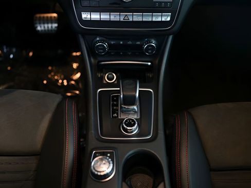 Used 2018 Mercedes-Benz GLA 45 AMG 4MATIC image 34