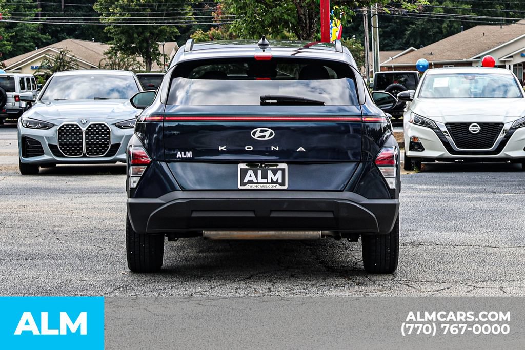 Used 2024 Hyundai Kona SEL FWD image 11