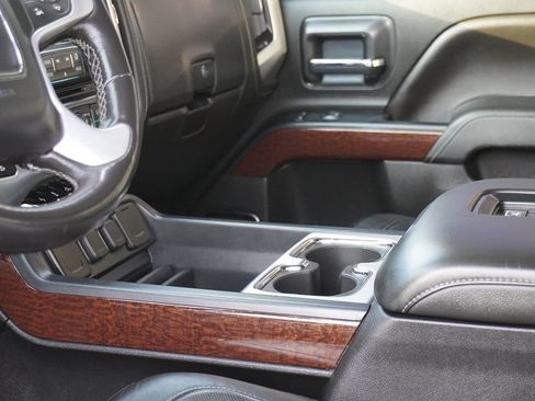 Used 2018 GMC Sierra 1500 SLT image 30