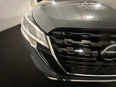 Used 2021 Nissan Kicks SV image 4