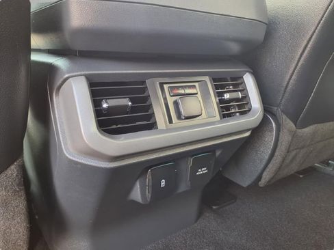 Used 2022 Ford F150 Lariat w/ Equipment Group 502A High image 27