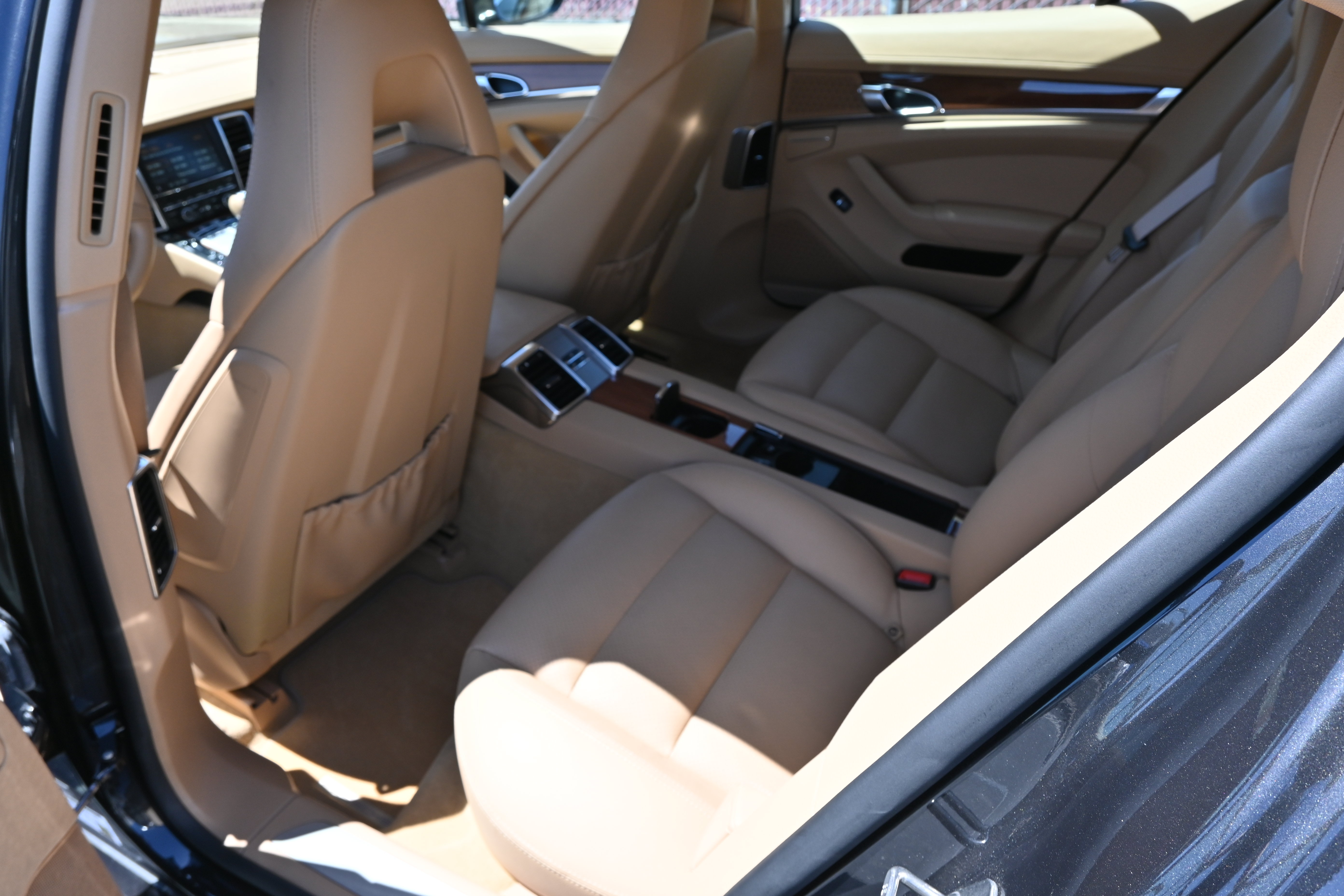 Used 2011 Porsche Panamera S RWD image 37