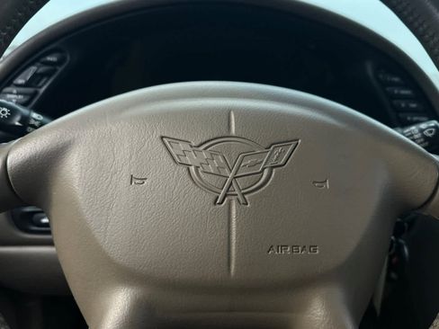 Used 2003 Chevrolet Corvette Coupe w/ Preferred Equipment Group image 23