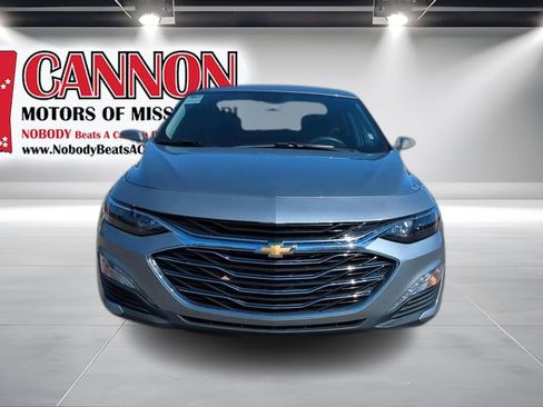Used 2024 Chevrolet Malibu LT FWD image 2