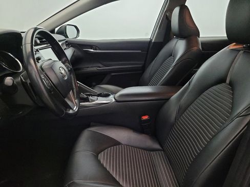 Used 2019 Toyota Camry SE image 17
