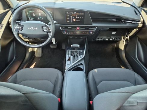 Used 2025 Kia Niro LX FWD image 25