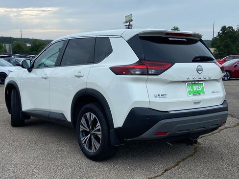 Used 2023 Nissan Rogue SV AWD/4WD image 5