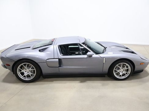 Used 2006 Ford GT image 52