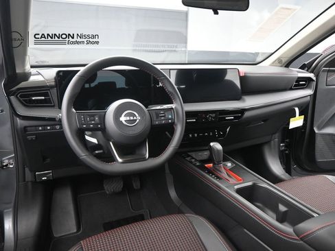 New 2026 Nissan Kicks SR w/ SR Premium Package FWD image 13