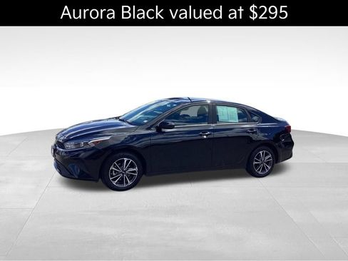 Certified 2024 Kia Forte LXS FWD image 3