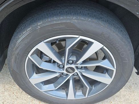 Used 2023 Audi Q5 2.0T Premium Plus w/ Premium Plus Package AWD/4WD image 6
