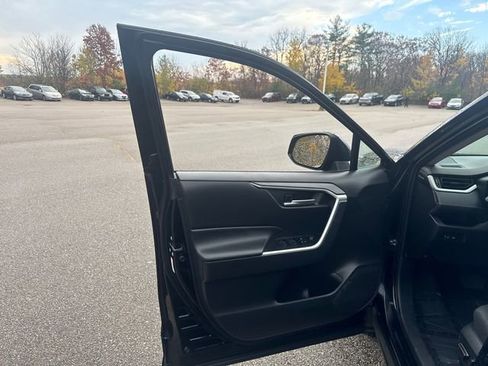 Used 2023 Toyota RAV4 AWD Hybrid image 27