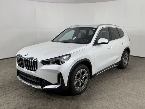 Used 2026 BMW X1 xDrive28i AWD/4WD image 3