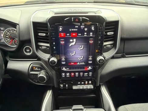 Used 2021 RAM 1500 Big Horn RWD image 26