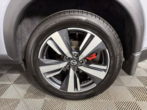 Used 2021 Nissan Rogue Platinum FWD image 18