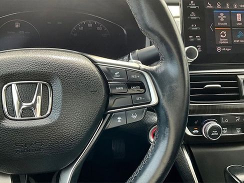 Used 2018 Honda Accord Touring image 21