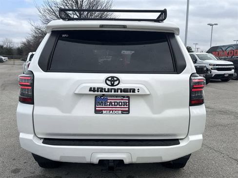 Used 2022 Toyota 4Runner SR5 Premium image 5