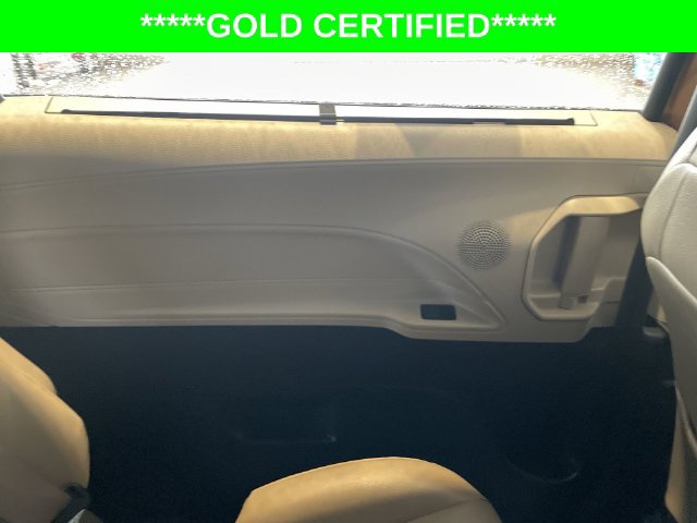Certified 2022 Toyota Sienna XLE FWD image 28
