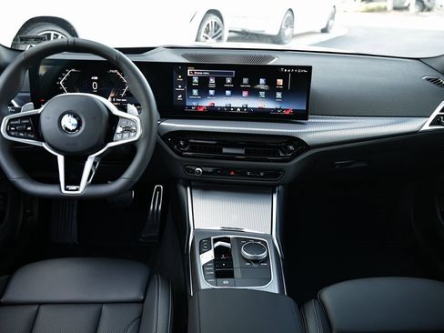 New 2026 BMW 330i Sedan w/ M Sport Package image 27