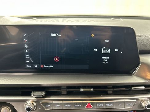 Certified 2024 Kia Telluride S image 16