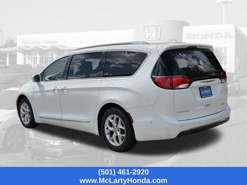 Used 2019 Chrysler Pacifica Touring-L Plus w/ Advanced Safetytec Group FWD image 3
