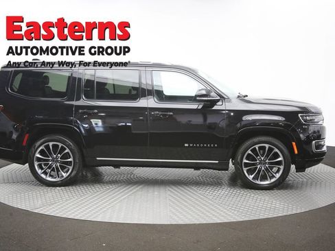 Used 2024 Jeep Wagoneer Series III w/ Premium Group I AWD/4WD image 52