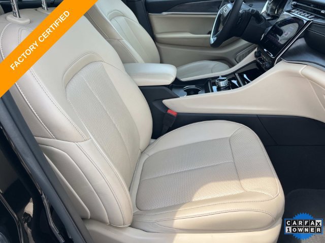 Certified 2025 Jeep Grand Cherokee L Limited w/ Luxury Tech Group II AWD/4WD image 25
