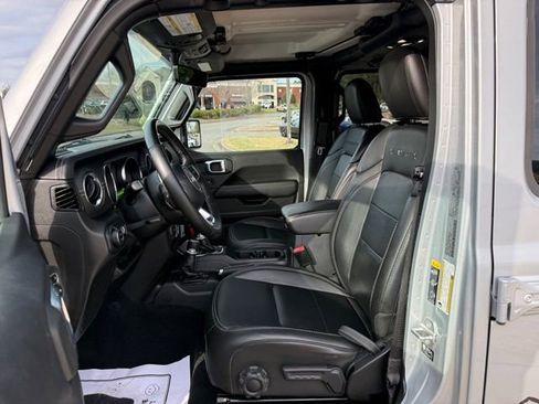 Used 2022 Jeep Gladiator Overland w/ Popular Equipment Package image 13
