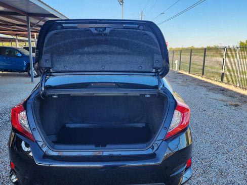Used 2019 Honda Civic EX image 13