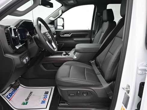 New 2026 GMC Sierra 2500 SLT w/ SLT Premium Package image 18