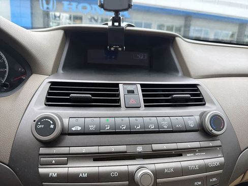 Used 2010 Honda Accord LX-P image 17
