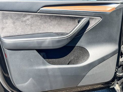 Used 2023 Tesla Model Y Long Range image 39