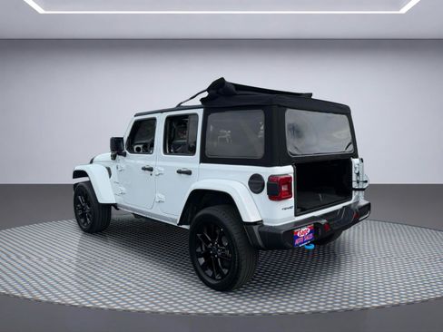 Used 2024 Jeep Wrangler Unlimited Sahara AWD/4WD image 7