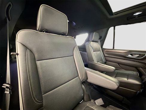 Used 2021 Chevrolet Tahoe Premier w/ Premium Package image 29