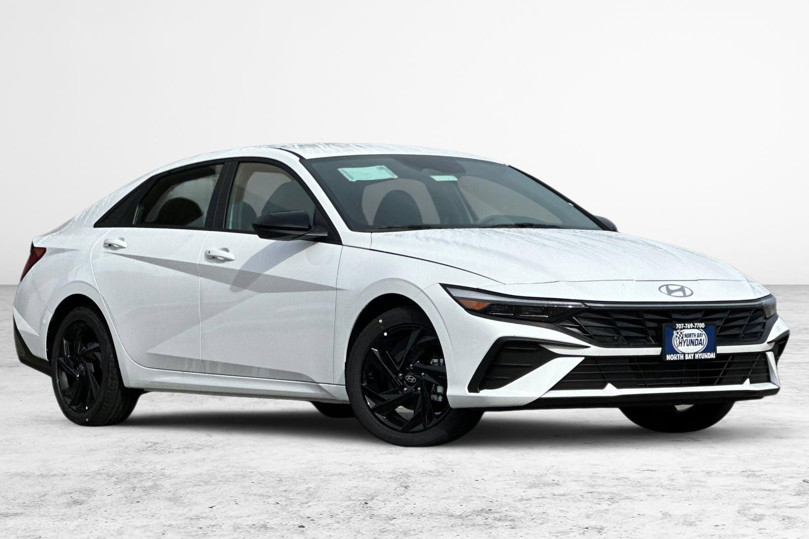 Used 2026 Hyundai Elantra Sport FWD image 2