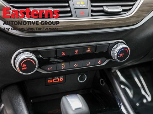 Used 2024 Nissan Altima 2.5 SV image 20